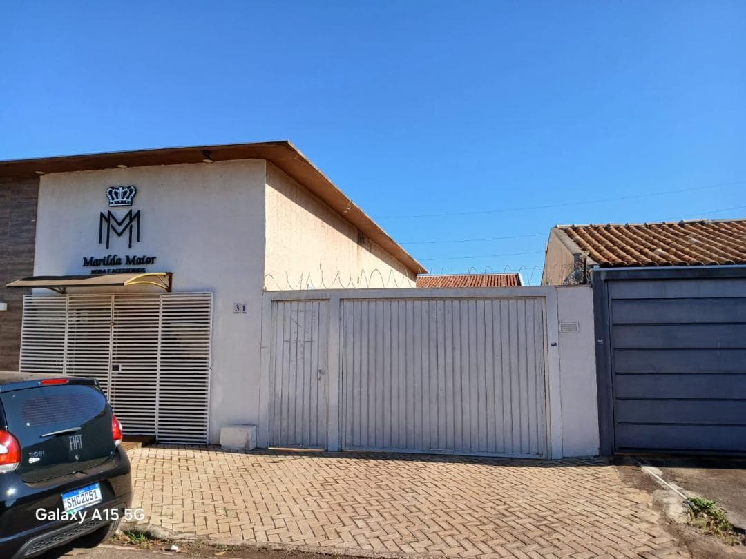 Imóvel residencial Vila Santa Luzia com salão comercial anexo REF: 6